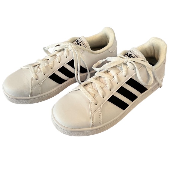 🌸Adidas Grand Court Kids Athletic Shoes - Picture 2 of 10